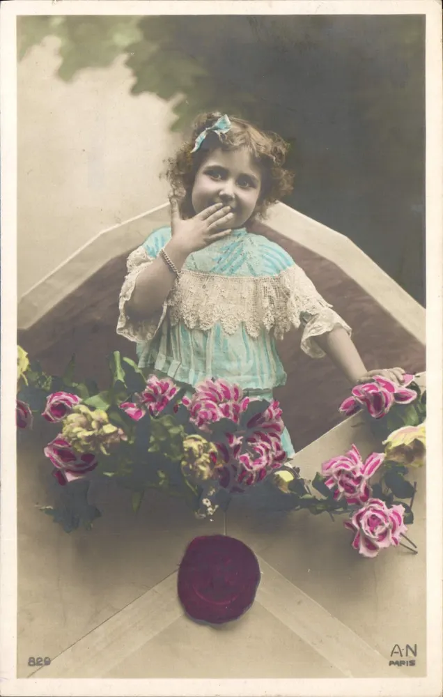 Menina pequena com rosas — editor A.N. Paris, n° 829 - Frente