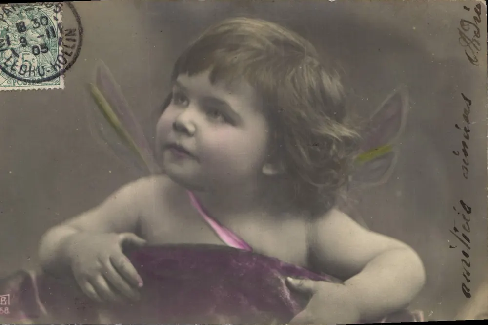 Pequena fada — criança em vestido roxo — editor anônimo, n° 58 - Frente