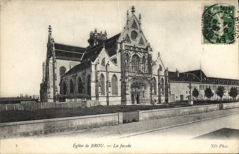 Igreja de BROU — A fachada — ND Phot. - Frente