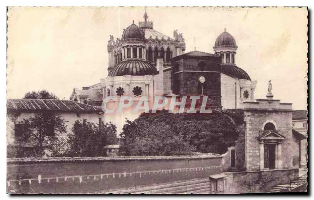 A Basílica e a antiga Igreja de ARS (Ain) — Vilhland-Verny, foto (Ain) - Frente