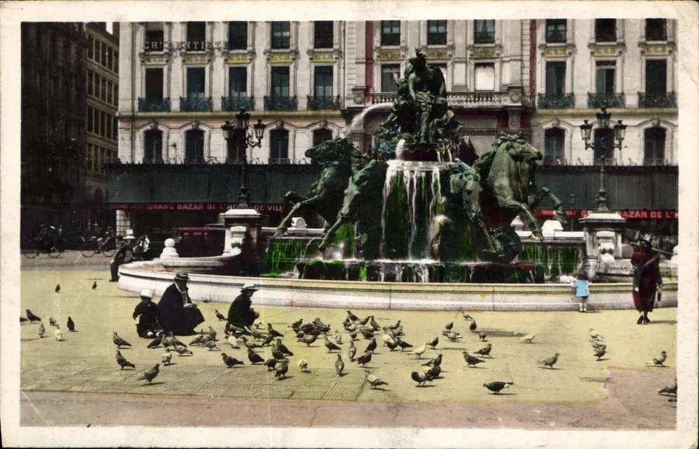 Place des Terreaux — Die Tauben — X. Boutaginy, Verlag, Lyon - Vorderseite