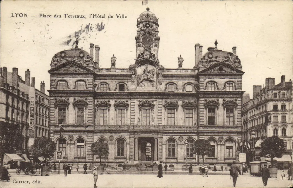 LYON — Place des Terreaux, das Rathaus — Carrier, Verlag - Vorderseite