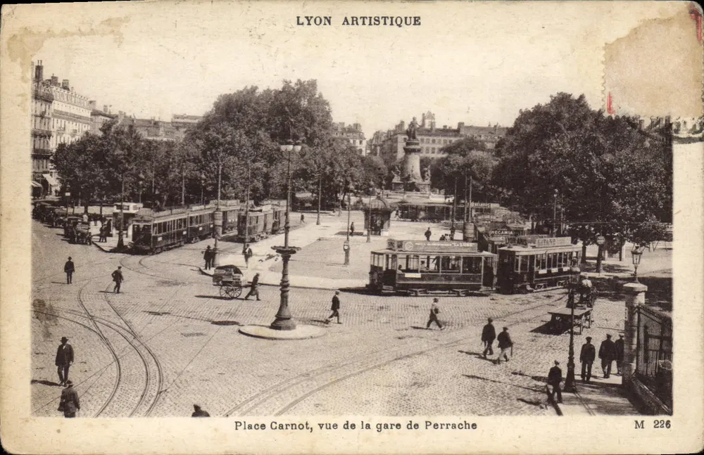Place Carnot, vue de la gare de Perrache — Lyon Artistique, n° M 226 - Recto