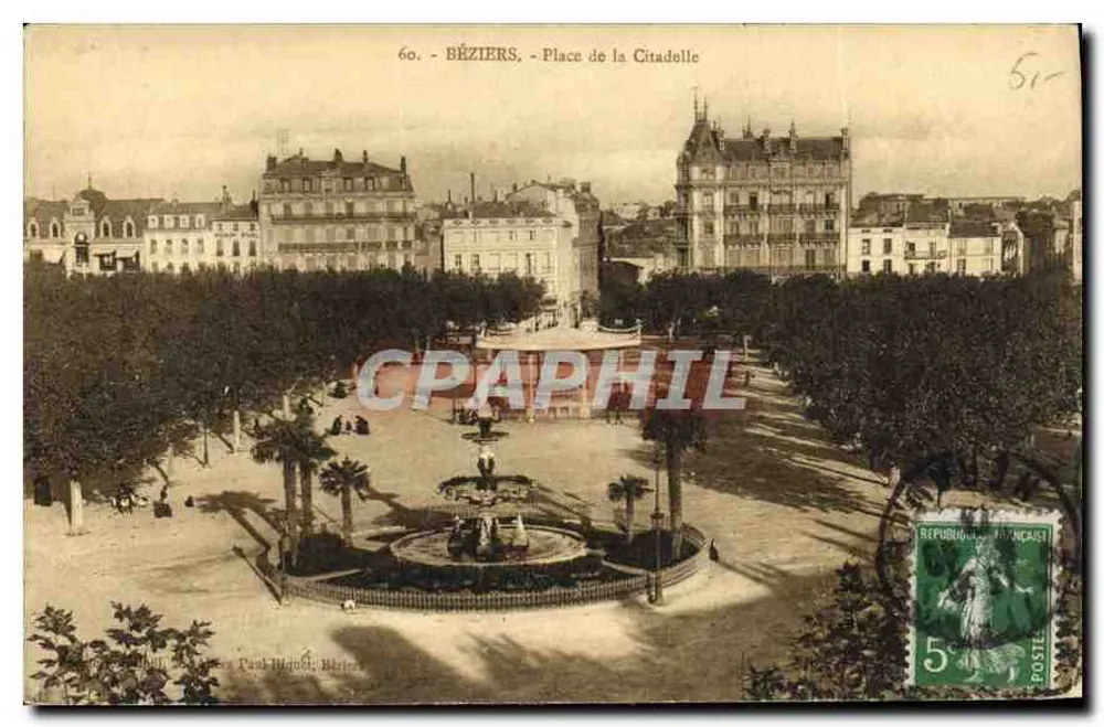 Béziers - Place de la Citadelle — uitzicht van de plein met centrale fontein en gebouwen — uitgever Paul Blaich, n°60 - Voorkant