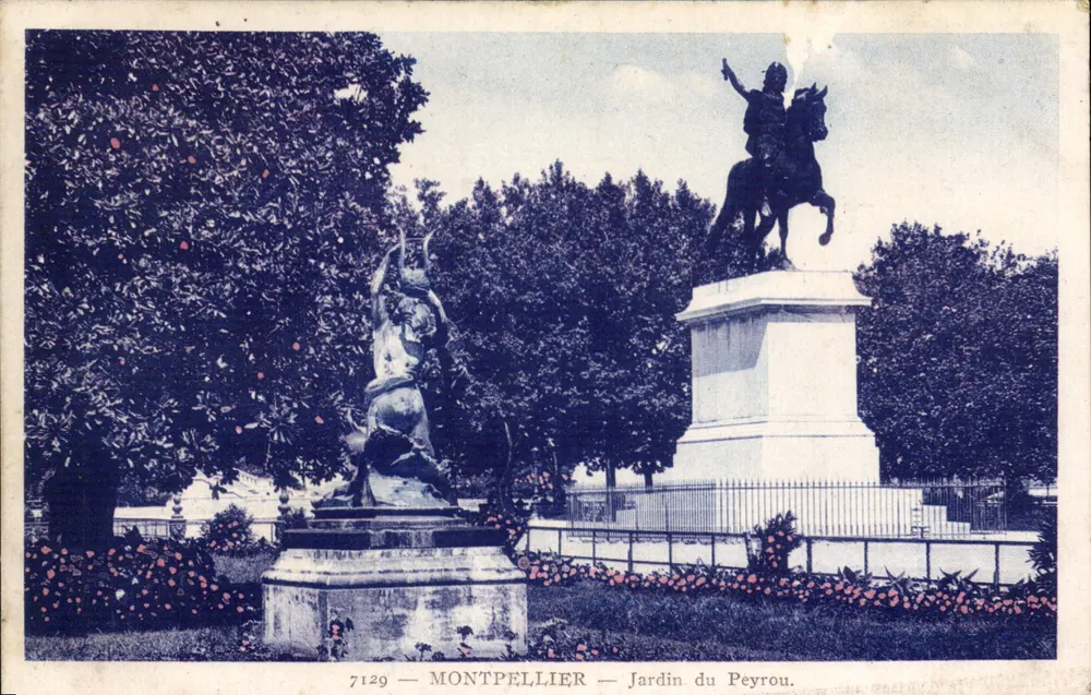 Montpellier — Jardim do Peyrou — estátuas monumentais - Frente