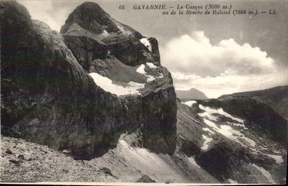 Gavarnie — Der Helm (3006 m.) von der Roland-Schlucht (2804 m.) gesehen — LL - Vorderseite