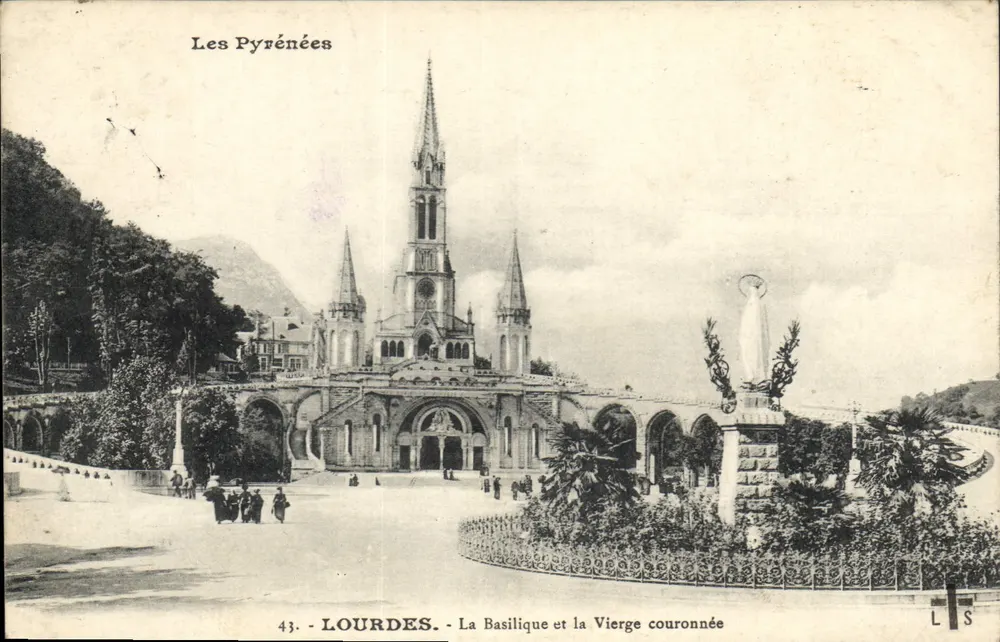 Lourdes — Die Basilika und die gekrönte Jungfrau — Verlag L.S. Nr. 43 - Vorderseite
