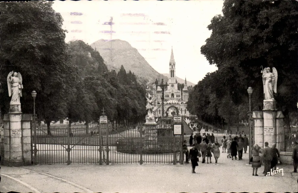 Lourdes - A entrada da Basílica — Éd. d'Art C.L.D., Lourdes - Frente
