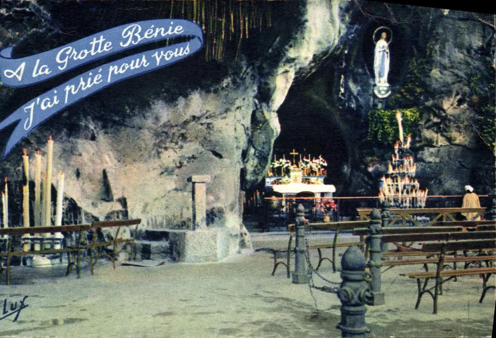 A Grotta Milagrosa — Lourdes — Edição P. Doucet, 45 ter - Frente