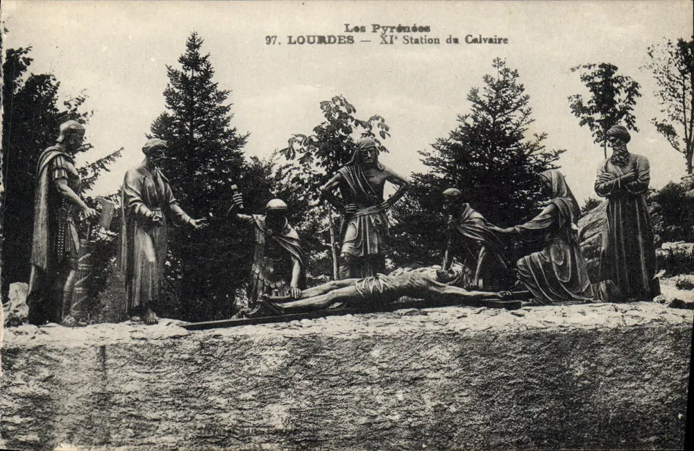 Lourdes — 11. Station des Leidens — Die Pyrenäen - Vorderseite