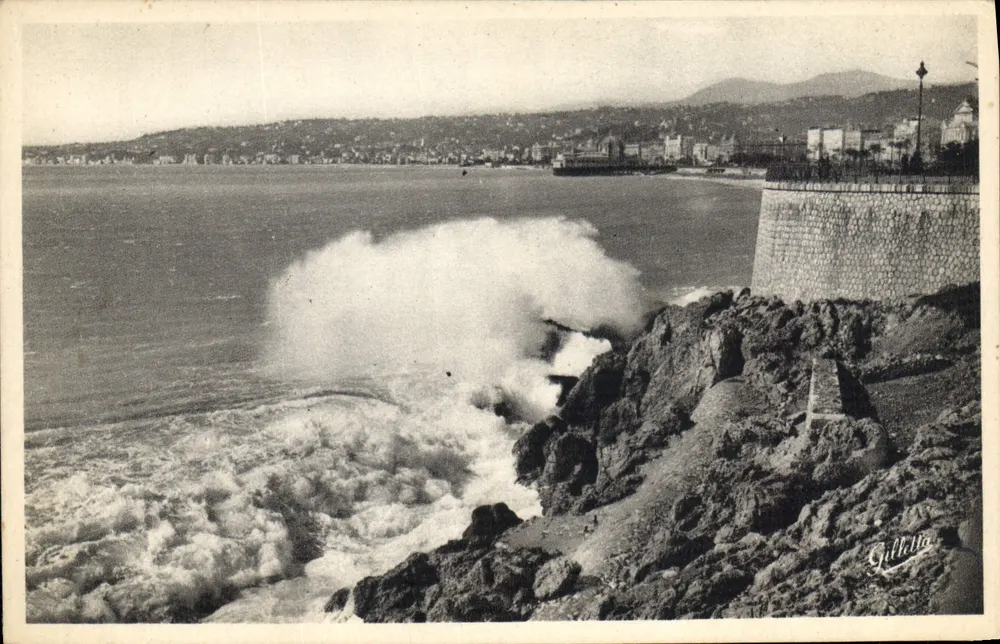 Wellenbruch an den Felsen — Côte d'Azur — Gilletta - Vorderseite