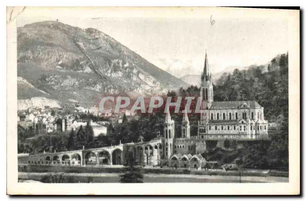 Lourdes — Die Basilika und die Berge — Fotoedition Lourdes n°18 - Vorderseite