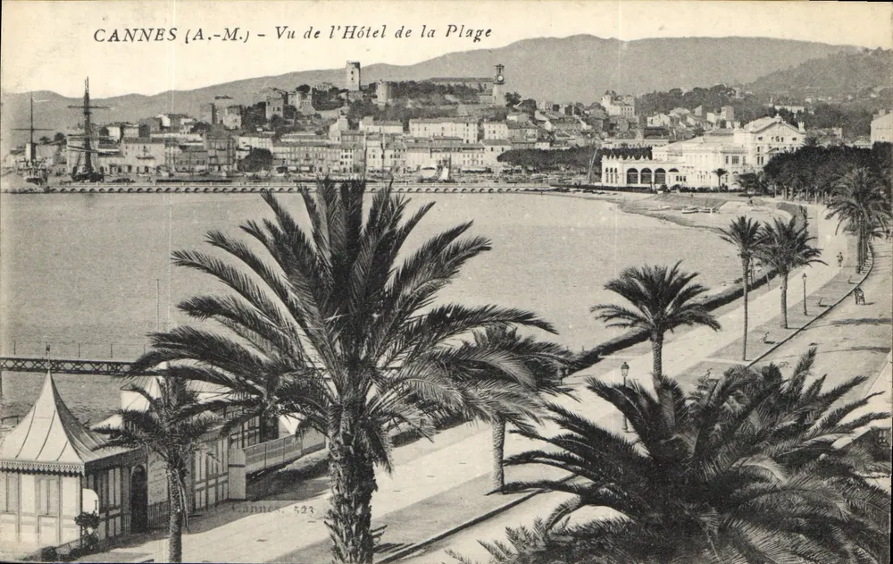 CANNES (A.-M.) - Vista do Hotel de la Plage - Frente