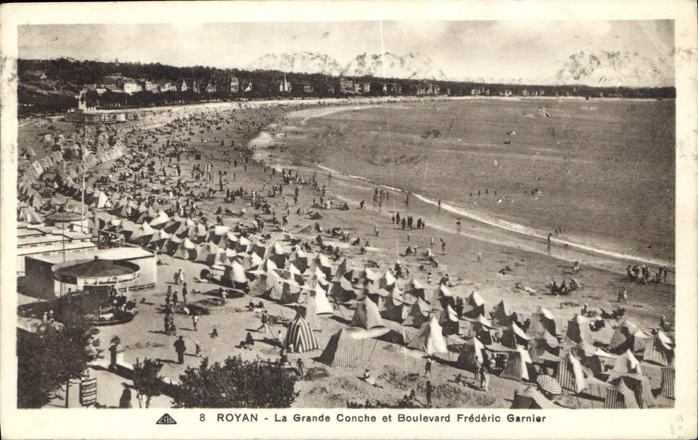 Royan - A Grande Concha e o Boulevard Frédéric Garnier — Bilhete postal antigo n°8, editor C.H. des Arts Photomécaniques - Frente