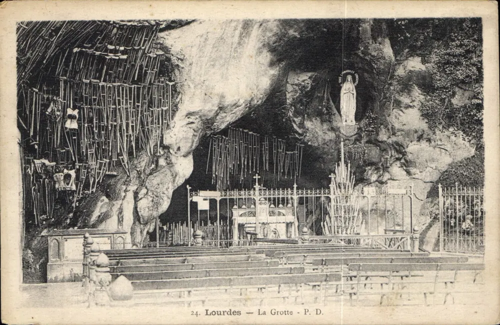 Lourdes — A Gruta — P. D. - Frente