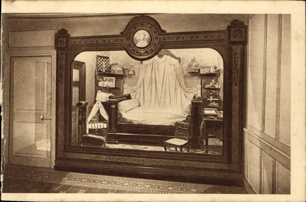 Quarto de dormir — A Vitrine dos Lembranças — Les Buissonnets - Frente