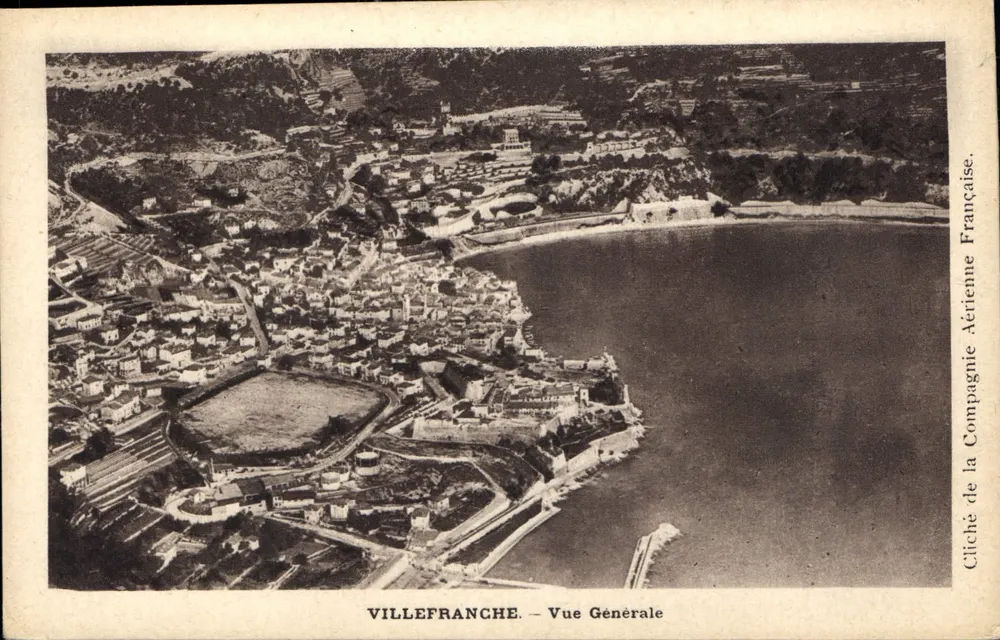 Villefranche — Vista Geral — Cliché da Compagnia Aérea Francesa - Frente