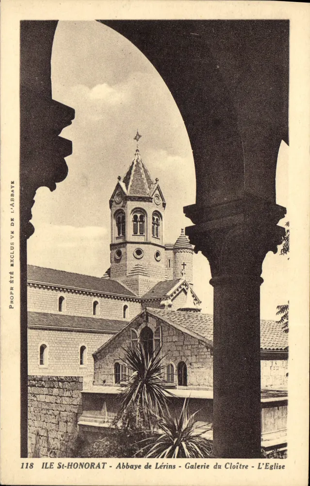 Ile d'Hyères — Abtei Lérins — Galerie des Klostergangs — Die Kirche - Vorderseite