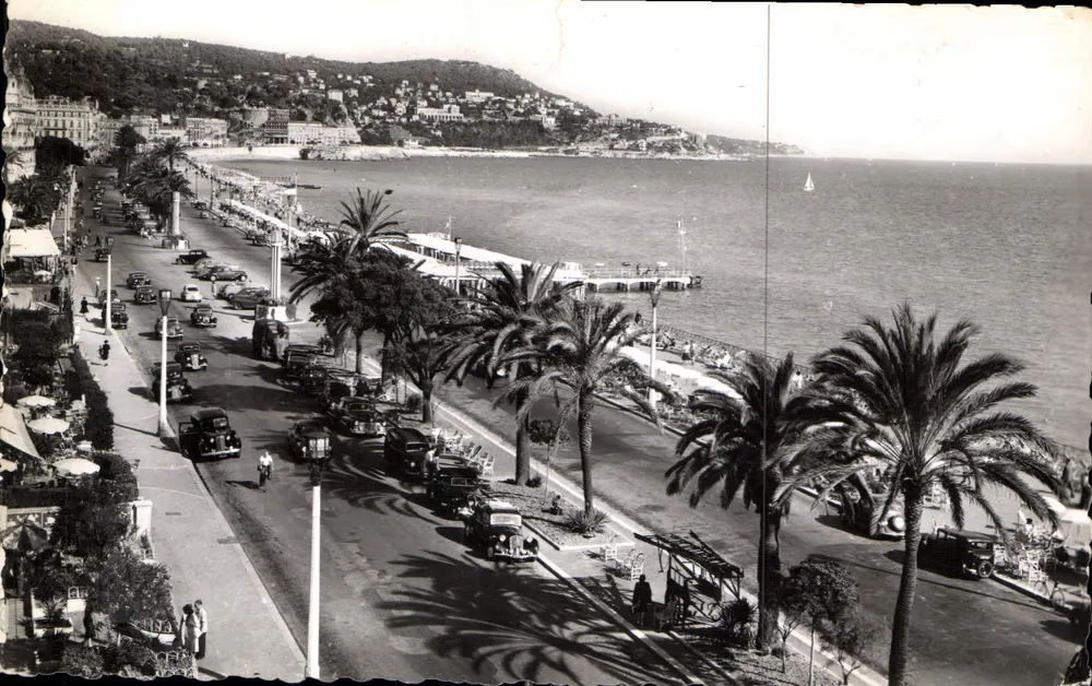 Nizza - De Baai van de Engelsen - De Berg Boron — Éditions G.M. Internationale Reproductie - Voorkant