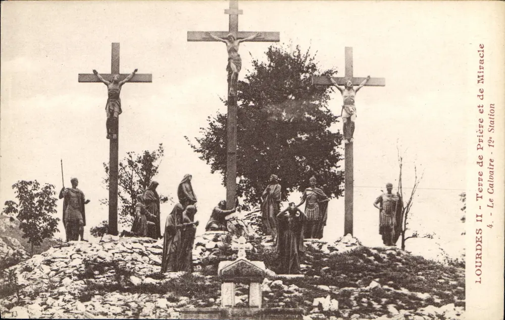 Lourdes - Station II - Land der Gebete und Wunder - 4. Der Calvary - Vorderseite