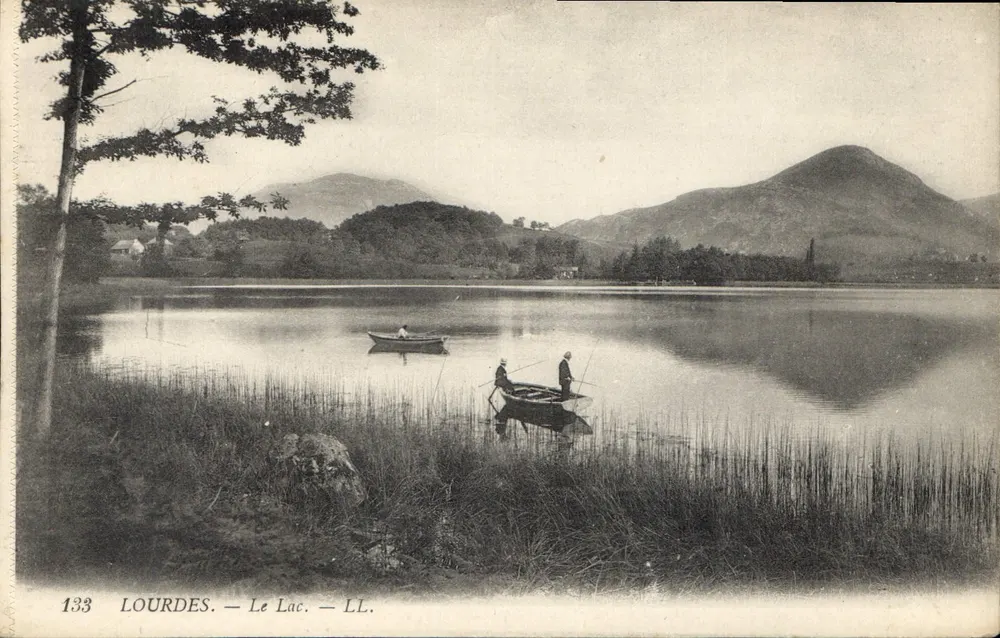 Lourdes — O Lago — LL. — n° 133 - Frente