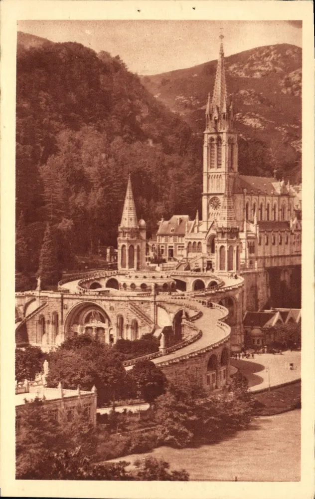 Lourdes — A Basílica e o Gave — Edit. P. Doucet, Lourdes - Frente