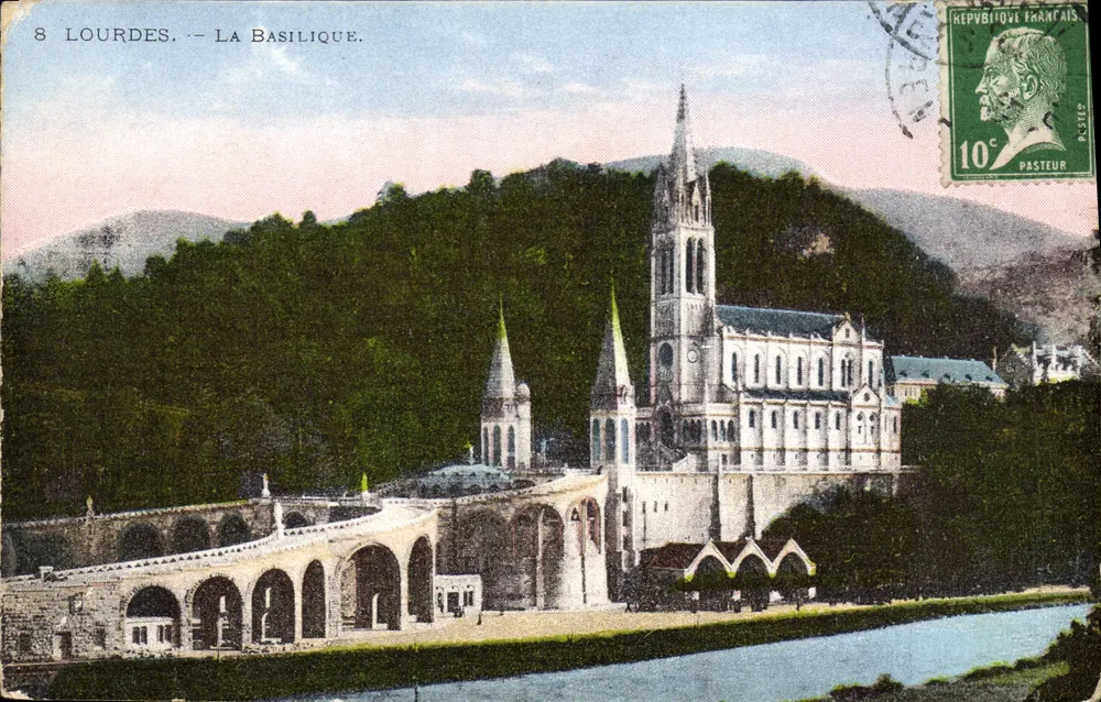 Lourdes — A Basílica — Editor: L. Pasteur, n°8 - Frente