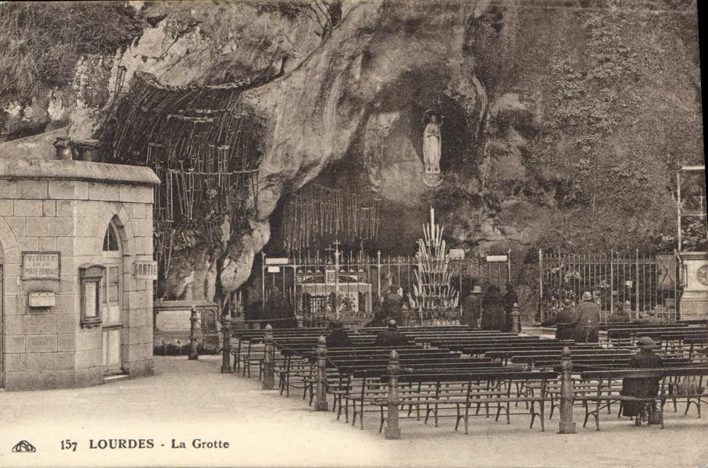 Lourdes - A Gruta — editor V. Tellez, n° 157 - Frente