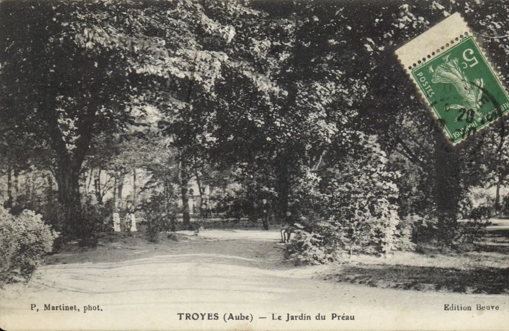 Troyes (Aube) — O Jardim do Préau — Edição Beuve - Frente