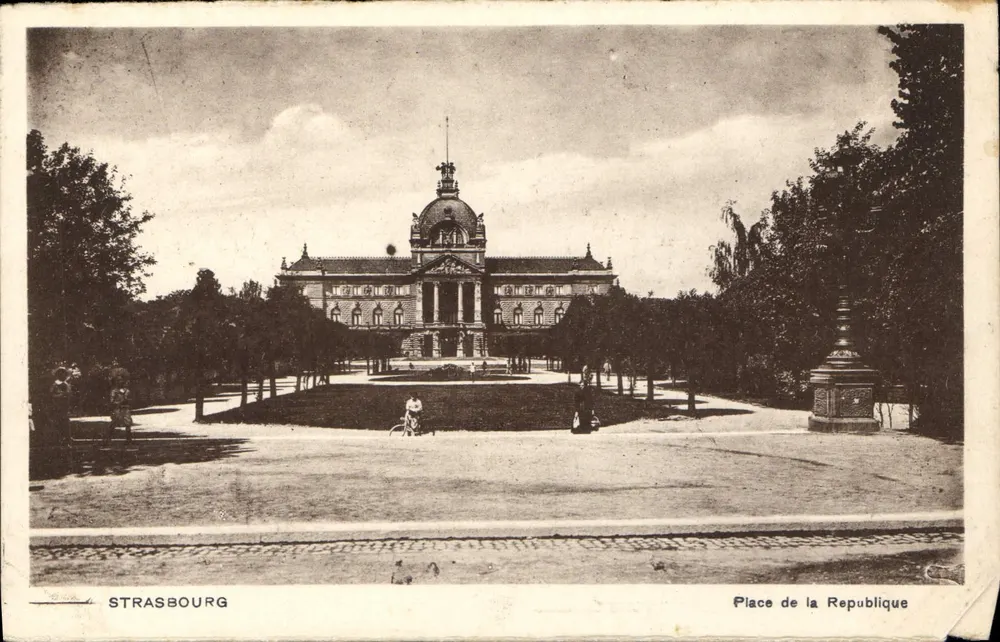 Strasbourg — Place de la République — editor Marque P. A. St. 15 - Frente