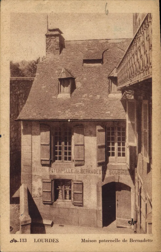 Lourdes — Casa paterna de Bernadette Soubrige — Bilhete postal antigo n°113 - Frente