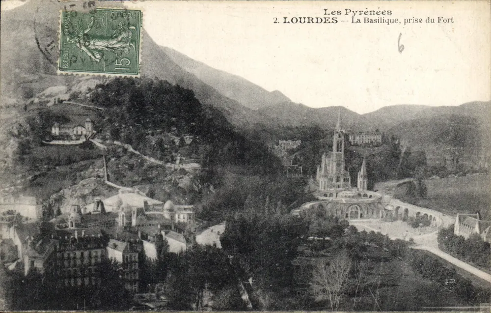 Lourdes — A Basílica, Tomada do Forte — Editor: Graphique Silvain - Frente