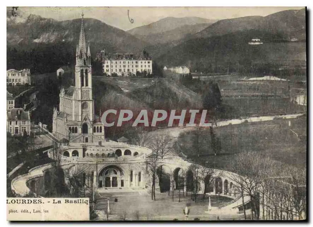 Lourdes - A Basílica — fot. edit. Lou, les - Frente