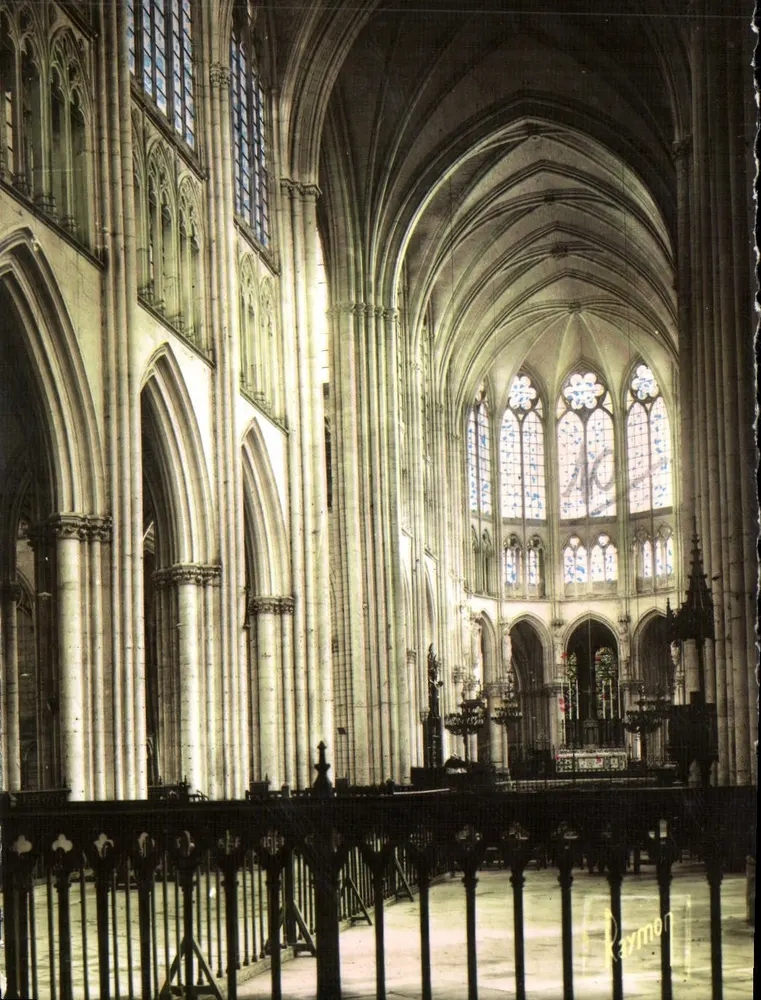 Interior da Catedral — Troyes (Aube) — Éditions Bromocolor Raymon - Frente