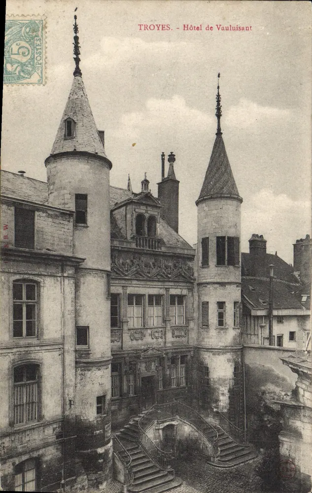 Troyes - Hotel de Vauluisant — uitgever R.W. Troyes, serie-nummer niet zichtbaar - Voorkant