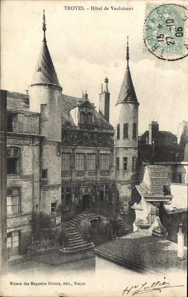 Troyes - Hotel de Vauluisant — Maison des Magasins Réunis, edit., Troyes - Voorkant