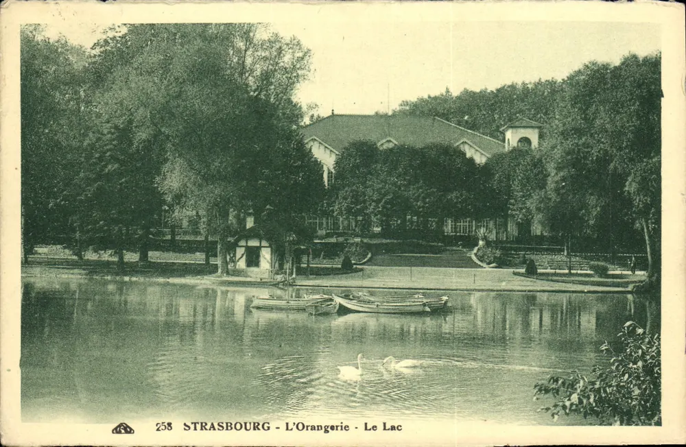 Estrasburgo - A Orangerie - O Lago — editor: Cie Alsacienne dos Artes Fotográficas, n° 258 - Frente