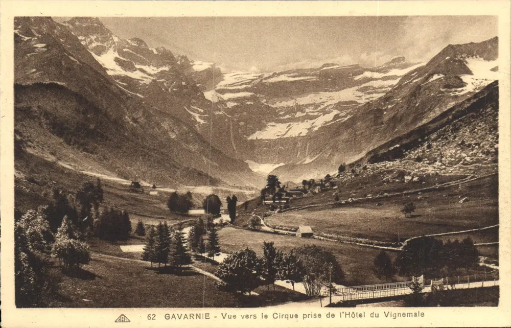 Gavarnie - Aussicht auf den Cirque vom Hôtel du Vignemale — Verlag ARA, Nr. 62 - Vorderseite