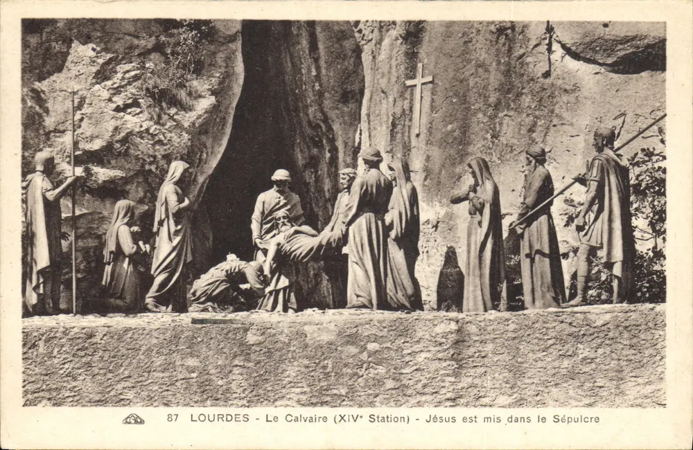 Lourdes - Das Calvarium (14. Station) - Jesus wird in das Grab gelegt - Vorderseite