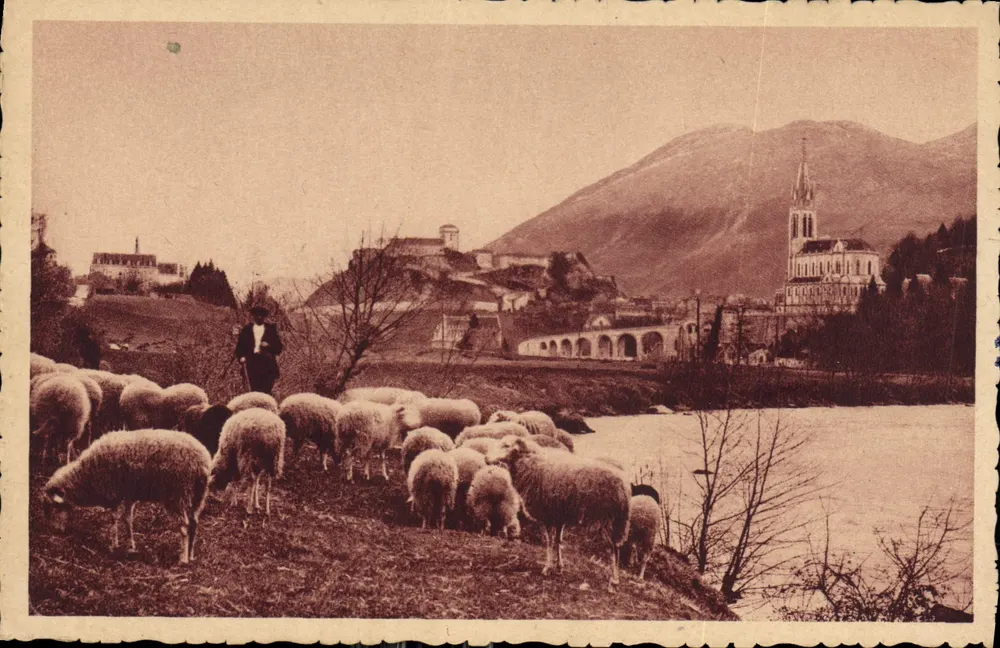 Lourdes — Die Basilika und der Burgschloss — Edition P. Doucet - Vorderseite