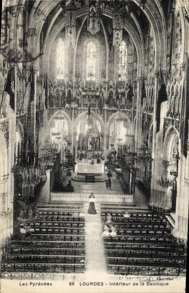 Lourdes — Interior da Basílica — Streggeol, edição Lourdes - Frente