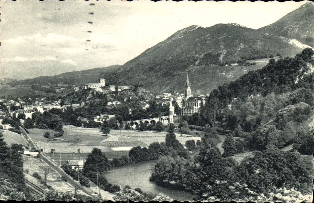 Lourdes — Vista geral — Edições M. Hérenes, n°83 - Frente