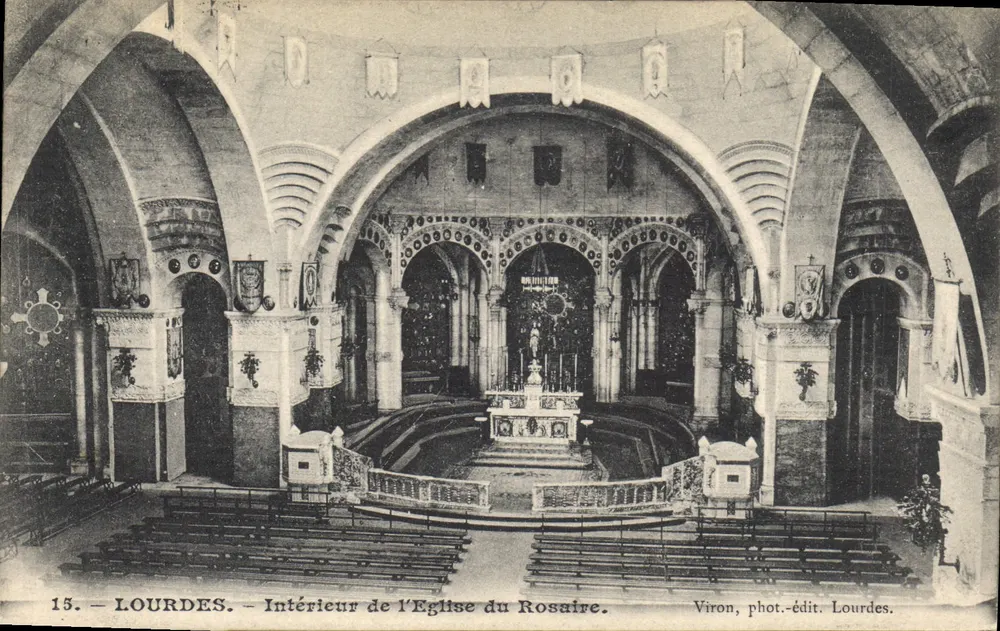 Lourdes — Innenansicht der Kirche des Rosenkranzes — Viron, Foto-Verlag Lourdes - Vorderseite