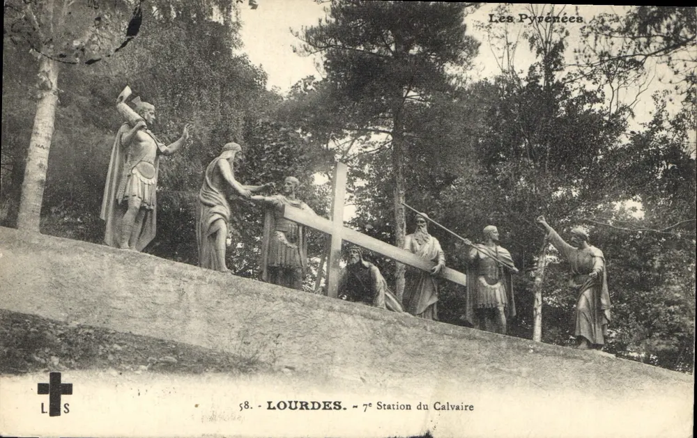 Lourdes — 7ª Estação do Calvário — Os Pirineus - Frente