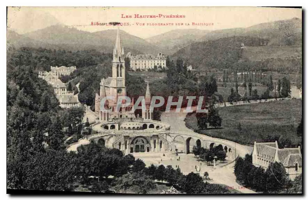 Les Hautes-Pyrénées - Luftbild der Basilika - 815 - Luchon - Vorderseite