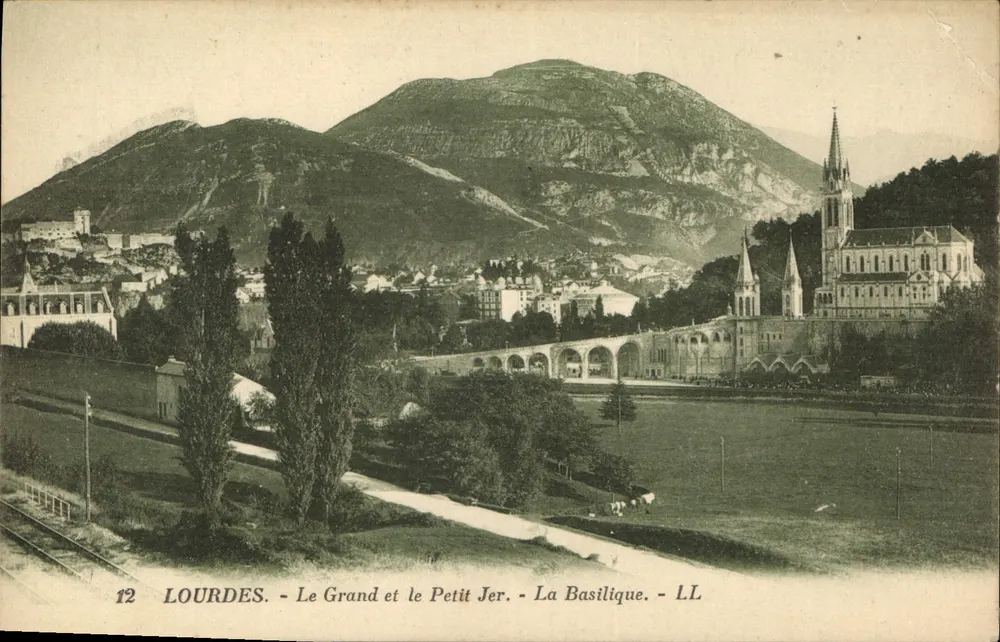 Lourdes - Der Große und Kleine Jer - Die Basilika - LL - Vorderseite
