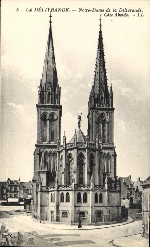 La Délivrande — Notre-Dame de la Délivrande, Côte Abstide — LL - Voorkant