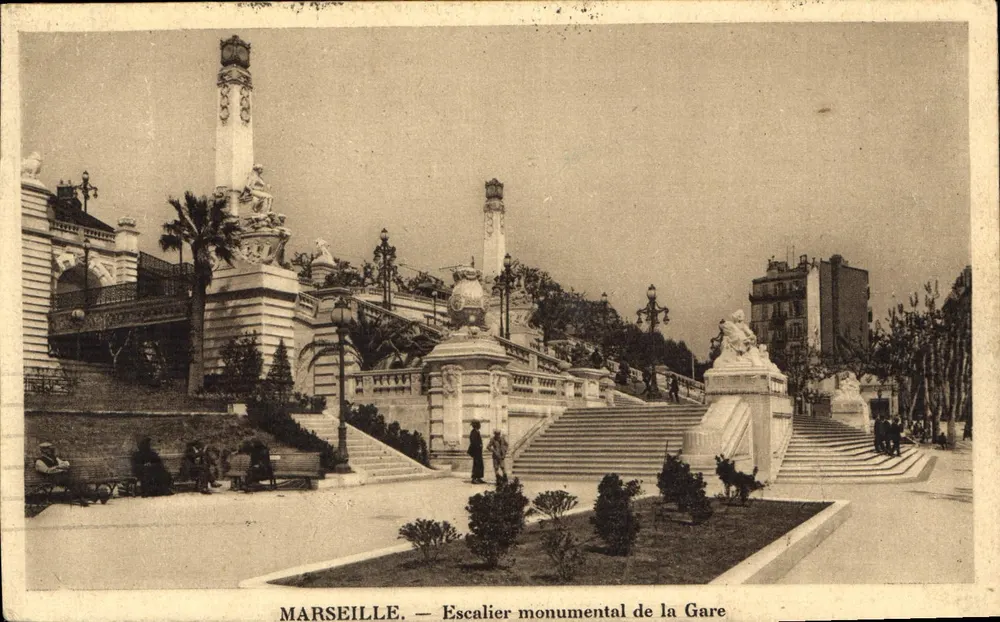 Marseille — Escalier monumental da Estação - Frente