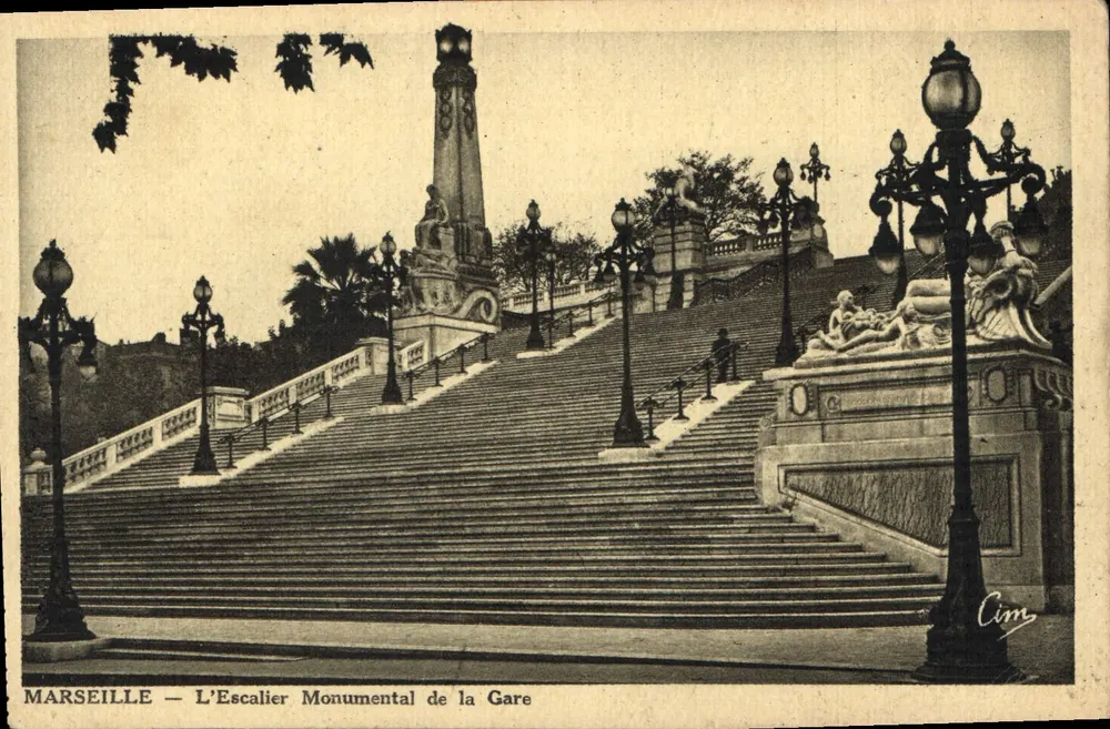 Marseille — Die monumentale Treppe der Station — Cim - Vorderseite