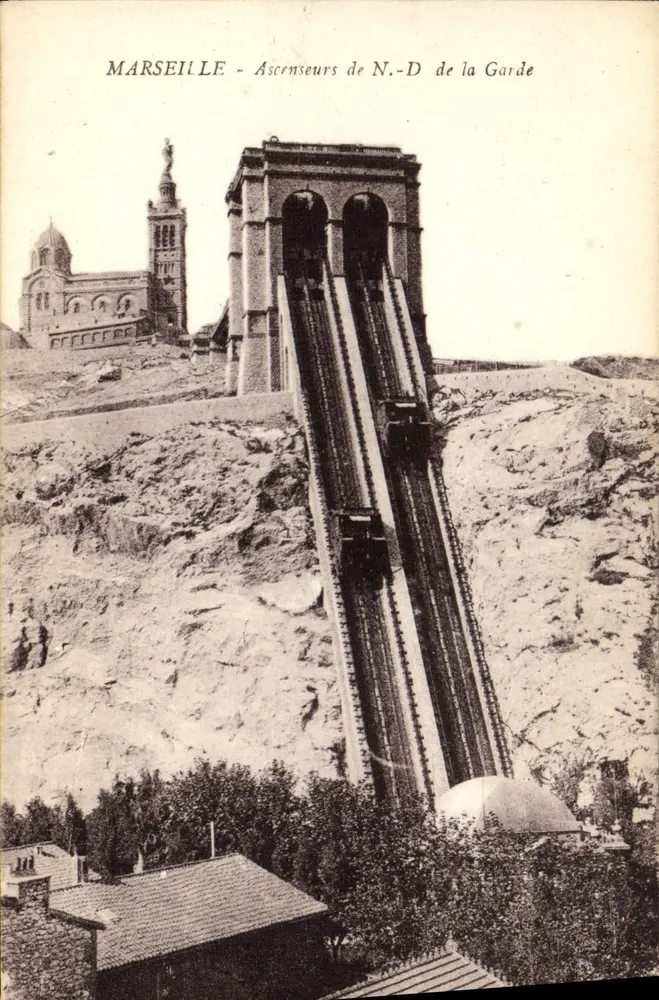 Marseille - Ascensores da N.-D. de la Garde - Frente